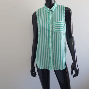 Suzy Open Back  Sleeveless Top With Collar Size M  (M)